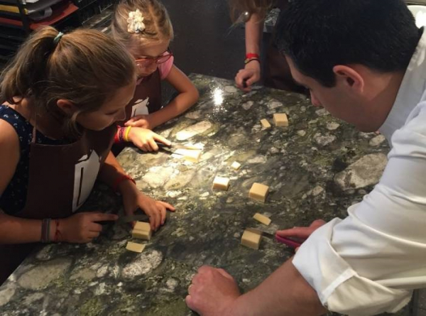 Ateliers chocolats pour enfants à la chocolaterie Lamy de Brive