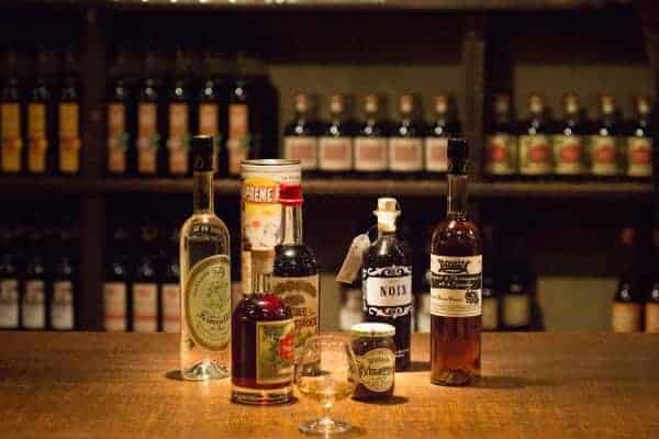 Presentation of Maison Denoix's flagship products: liqueurs, aperitifs, etc.