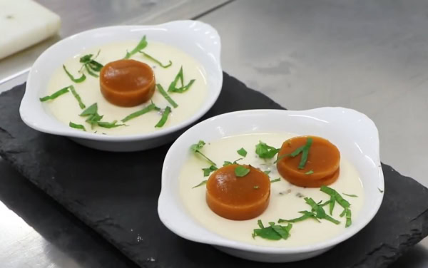 trompe l'oeil recipe for walnut and apricot pana cotta