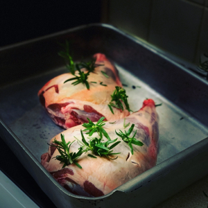 gigot d'agneau en attente de cuisson