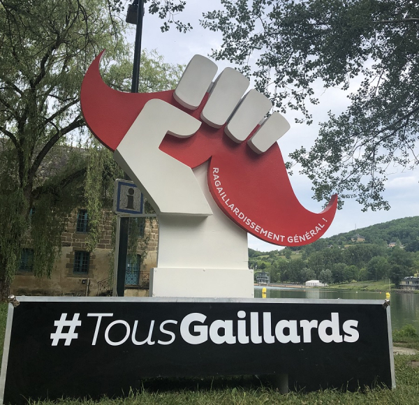 tournée de la structure moustache au Lac du Causse