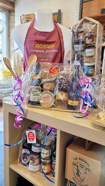 Cadeau-ideeën verkrijgbaar in de winkel van het toeristenbureau van Brive