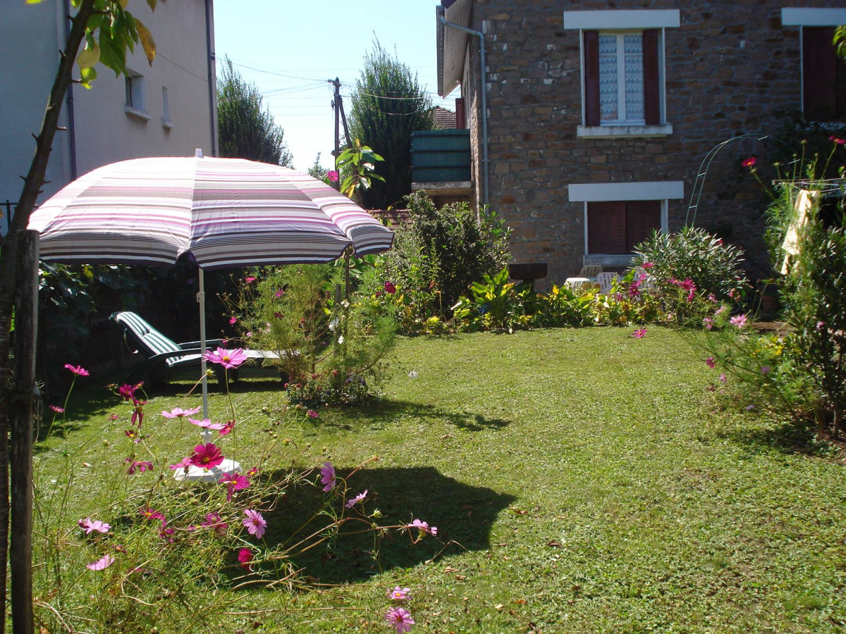 Vue côté jardin du meublé de Madame Naves