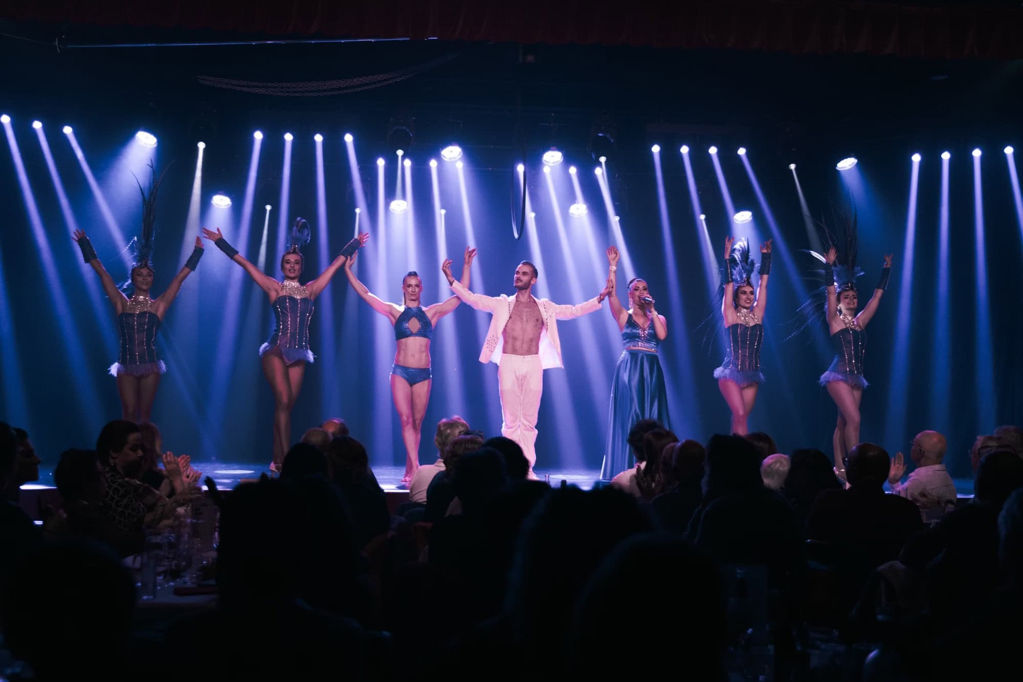Dîner spectacle festif au Cabaret Gaillard à Brive