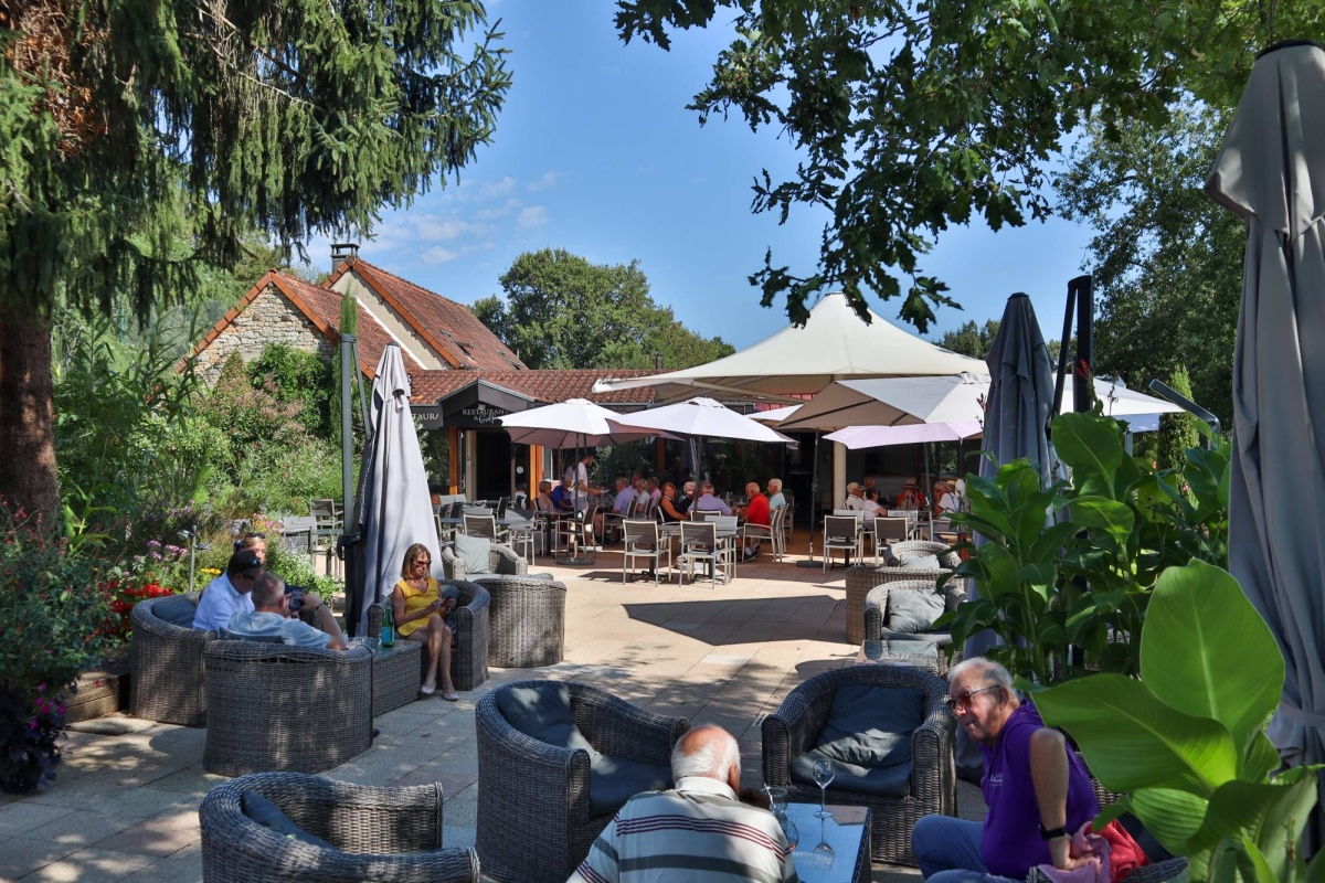 Terrasse du restaurant du Golf de Souillac